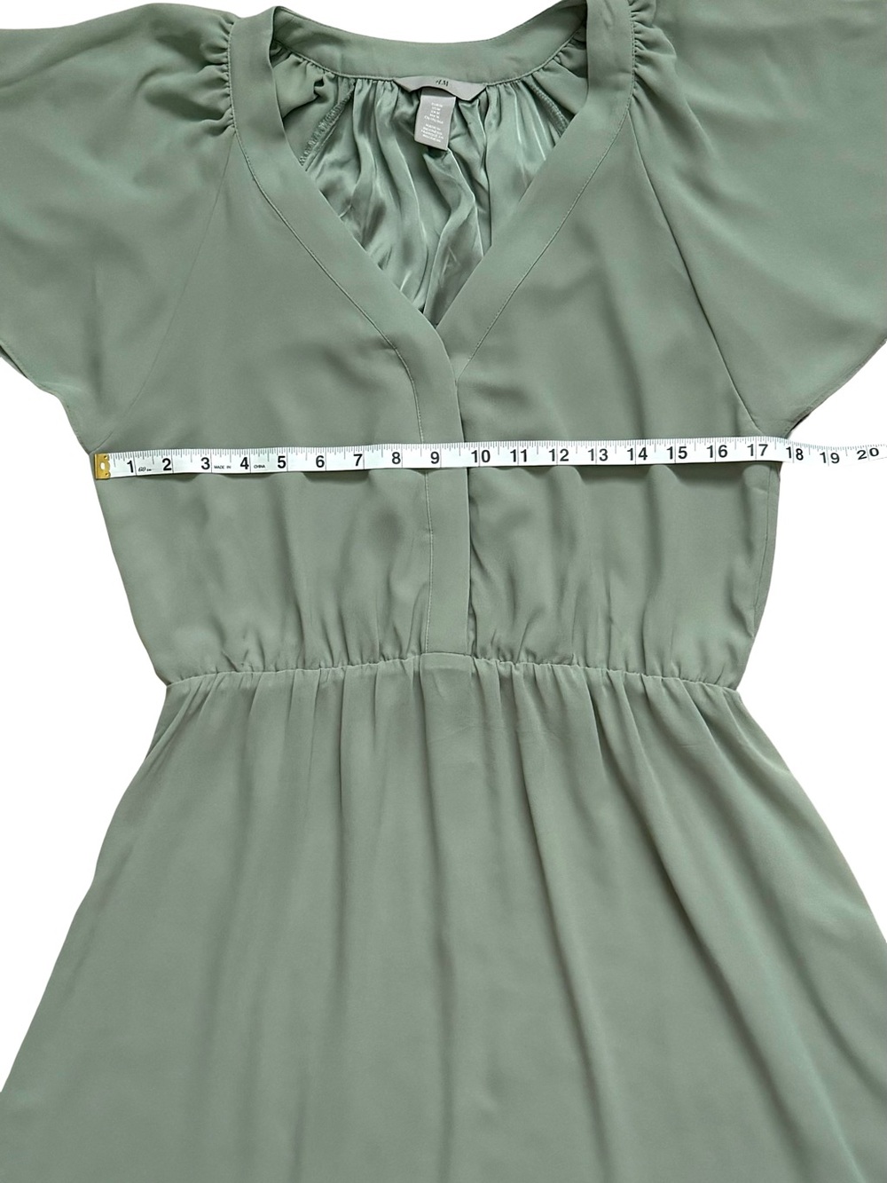 H&M Summer Short Cocktail Dress Midi Flutter Sleeve Light Flowy Tie Waist V-neck - Picture 5 of 9